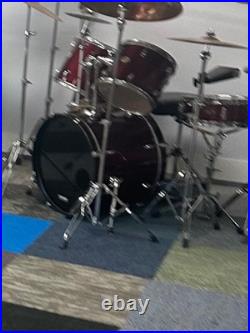 5 drum set color burgundy selling for $400.00