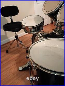 5 pc Pearl drum set complete