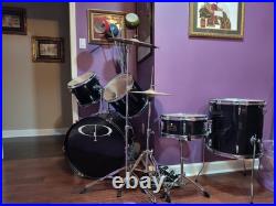 5 piece Adult Acoustic Drum kit with cymbals used