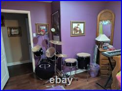 5 piece Adult Acoustic Drum kit with cymbals used