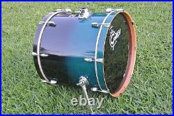 ADD this GRETSCH 22 CATALINA ASH BASS DRUM in BLUE FADE to YOUR DRUM SET! Q741