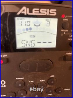 ALESIS Black NITRO DRUM SET KIT with DM7X Module ONLY comes with what's pictured