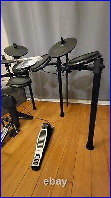 Alesis Nitro 8-Piece Electronic Set with Kick Pedal & Drumsticks