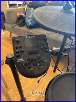Alesis Nitro Electronic Drum Kit Programmable Built-in Effects 8 Pads Cymbals