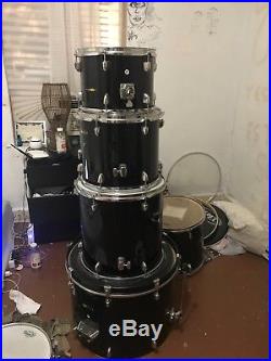 Brand new heads 5 piece drum set, first, floor tom and kick have brand new heads