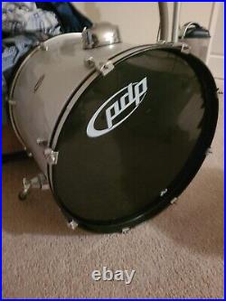 Complete pdp drum set (white)(used)