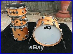 DW COLLECTORS EXOTIC JAZZ SERIES 4pc Maple/Gum with Twisted Birch Finish Drum Set