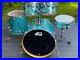 DW-Collector-s-Turquoise-Blue-Sparkle-Drum-Set-with-matching-Joe-Montineri-Snare-01-wige