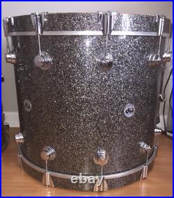 DW Drums Collectors Series Maple / Mahogany in Black Galaxy 10-12-16-22 Mint DW Drums Collectors Series Maple / Mahogany in Black Galaxy 10-12-16-22 Mint