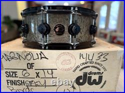 DW Exotic Collectors Snare Drum Intense Birdseye Maple Blackout DW Exotic Collectors Snare Drum Intense Birdseye Maple Blackout