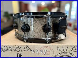 DW Exotic Collectors Snare Drum Intense Birdseye Maple Blackout DW Exotic Collectors Snare Drum Intense Birdseye Maple Blackout