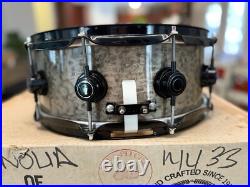 DW Exotic Collectors Snare Drum Intense Birdseye Maple Blackout DW Exotic Collectors Snare Drum Intense Birdseye Maple Blackout