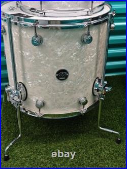 DW Performance Series 3pc Drum Set 24/12/16 DW Performance Series 3pc Drum Set 24/12/16