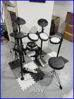 Donner DED-200 Electric Drum Set Dual Zone Snare w Throne, Headphones & Mat