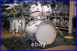 Drum Workshop 5pc Design Series Maple Drum Set White Lacquer