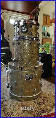 Drummer's World Nesting Drum Set