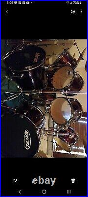 Drumset 21 pieces (pickup only)