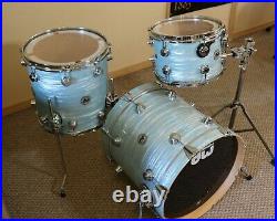 Dw Collector's Maple Standard Pale Blue Oyster 18''-12''-14''- Drum Set