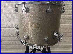 Dw drum collectors drumset with VLT Snare Broken Glass