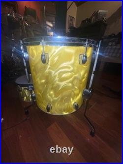 Gretsch Catalina Club 3 Piece Drum Set 20/12/14/14 Yellow Satin Flame Gretsch Catalina Club 3 Piece Drum Set 20/12/14/14 Yellow Satin Flame