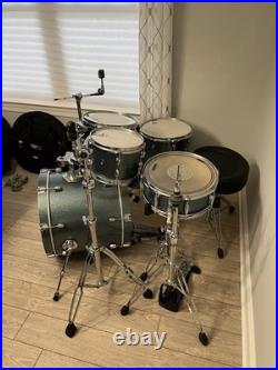 Gretsch Catalina Maple 5-Piece Acoustic Drum Kit Blue Sparkle withDrum Bags