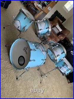 Gretsch Renown 57 Drum Set Motor City Blue