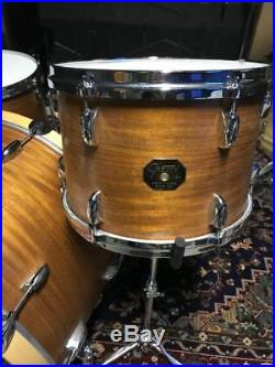 Gretsch USA Custom Drum set 24 13 16