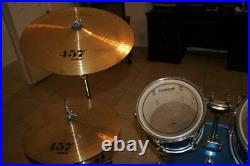 Ludwig Blue Sparkle 5-piece Drum Set with Hardware & Wuhan 457 Cymbals Set Ludwig Blue Sparkle 5-piece Drum Set with Hardware & Wuhan 457 Cymbals Set