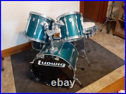 Ludwig Classic Maple 5 Piece WithSupraphonic 80's Monroe Blue Shadow With Mach Lugs