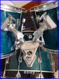 Ludwig Classic Maple 5 Piece WithSupraphonic 80's Monroe Blue Shadow With Mach Lugs