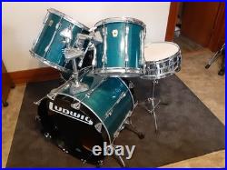 Ludwig Classic Maple 5 Piece WithSupraphonic 80's Monroe Blue Shadow With Mach Lugs