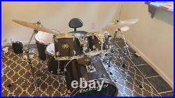 Ludwig Maple 7 Piece Drum Set PLEASE SEE PICTURES AND READ DESCRIPTION