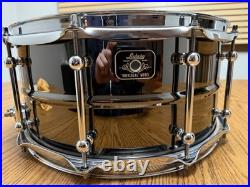 Ludwig Universal 6.5x14 Black Nickel Over Brass Snare Drum Ludwig Universal 6.5x14 Black Nickel Over Brass Snare Drum