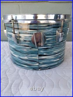 MID 70's Ludwig 3-ply Bowling Ball Oyster Blue Pearl