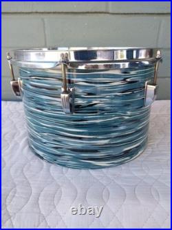 MID 70's Ludwig 3-ply Bowling Ball Oyster Blue Pearl