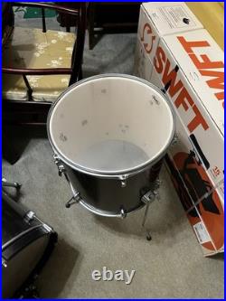 Mapex 5 piece drum set in silver/gray