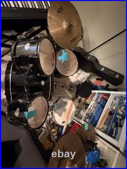 Pearl Acoustic Drum Kit 8-Piece Set with Snare, Toms, Kick Drum, Cymbals