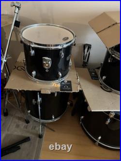 Pearl Drums with Zildjian Cymbals and bag