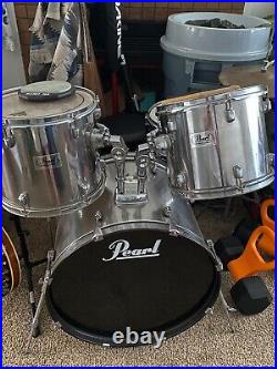 Pearl Forum Series Drum Set 5 pc with some hardware