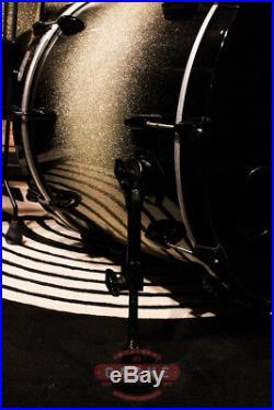 Pearl Masters MRX 5-piece Diamond Burst Drum Set withBags Used
