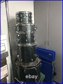 Pearl Roadshow 5-piece Complete Drum Set