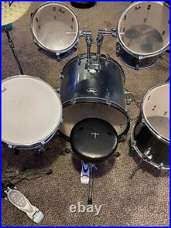 Pearl Roadshow 5 piece drm set with 3 zildjian cymbals