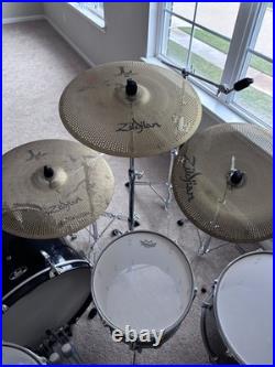 Pearl Roadshow Drum Set with Cymbals, 5-Piece, Black, 22 Kick Complete set