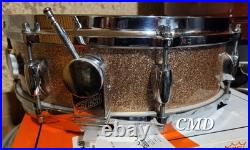 RARE VINTAGE EARLY 60s GRETSCH 14X4 PROGRESSIVEJAZZ SNARE DRUM CHAMPAGNE SPARKLE RARE VINTAGE EARLY 60s GRETSCH 14X4 PROGRESSIVEJAZZ SNARE DRUM CHAMPAGNE SPARKLE