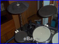 ROLAND TD-10 VDRUMS ELECTRONIC DRUM SET + visa lite cymbals DW 5000 pedals & mor