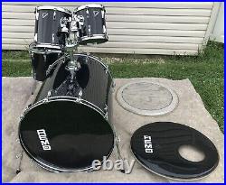 Remo Mastertouch Acousticon R 4 piece drum set shell pack with pearl bass spurs