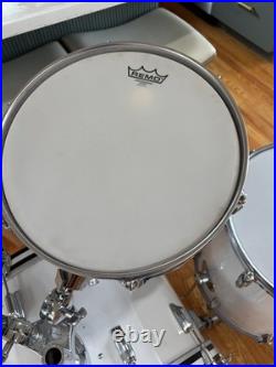 Rogers 4-Piece Drum Kit with 12, 13 and 16 Toms and 22 Kick Drum Rogers 4-Piece Drum Kit with 12, 13 and 16 Toms and 22 Kick Drum