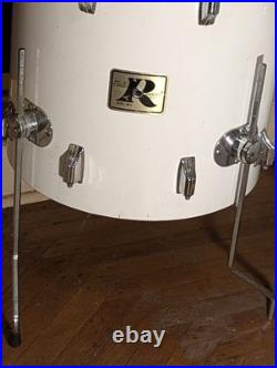 Rogers vintage 1975 BIG R USA, 4 piece New England White Drumset. All Original Rogers vintage 1975 BIG R USA, 4 piece New England White Drumset. All Original