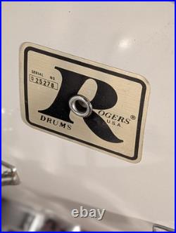 Rogers vintage 1975 BIG R USA, 4 piece New England White Drumset. All Original Rogers vintage 1975 BIG R USA, 4 piece New England White Drumset. All Original
