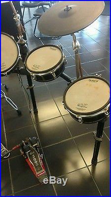 Roland TD20 Electronic Drum Set Kit, kick pedal, throne, toms, snare complete